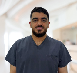 د/احمد جعفر البحراني - طبيب أسنان عام